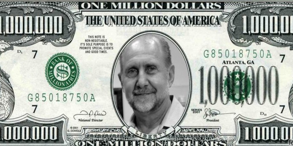 «Necesidad»: Dinero,  superpoderes y sumas en&nbsp;negro